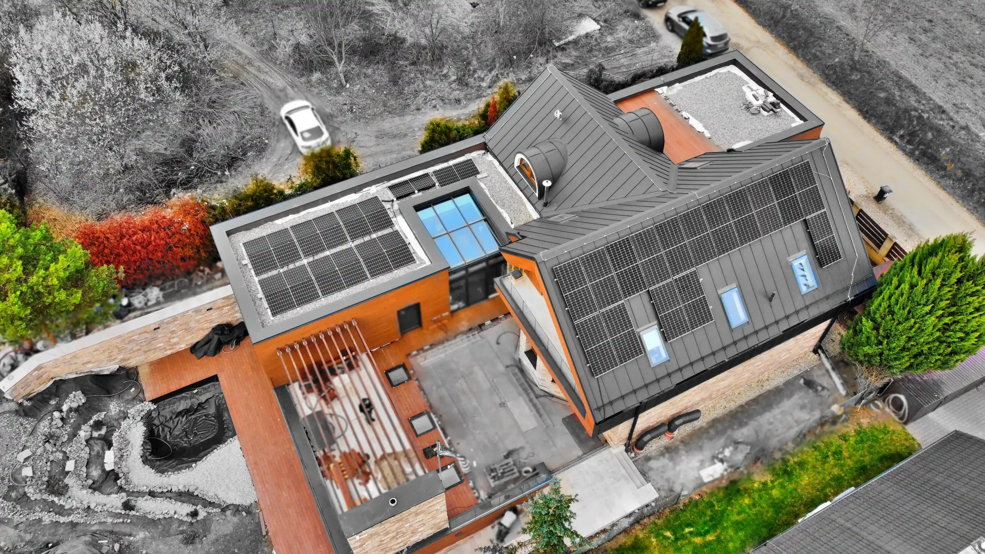 Panely na střeše fotovoltaiky Victron Energy - Úhonice u Prahy